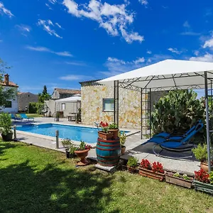 Ferienhaus Pinezici - Rca150 By Interhome, Marčana
